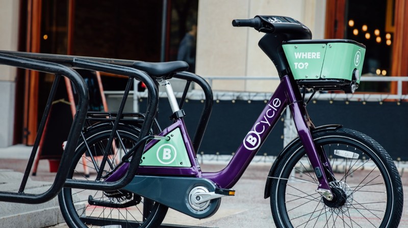 Culver City's bike-share study recommends a new smart bike operated by Metro contractor Bicycle Transit Systems. The product, pictured above, is the BCycle Dash. Image via bcycle.com