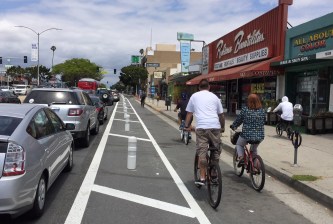 Keep L.A. Moving pushed against the Mar Vista Venice Boulevard road diet, which remained in place as data showed safety gains.  Photo by Joe Linton/Streetsblog L.A.