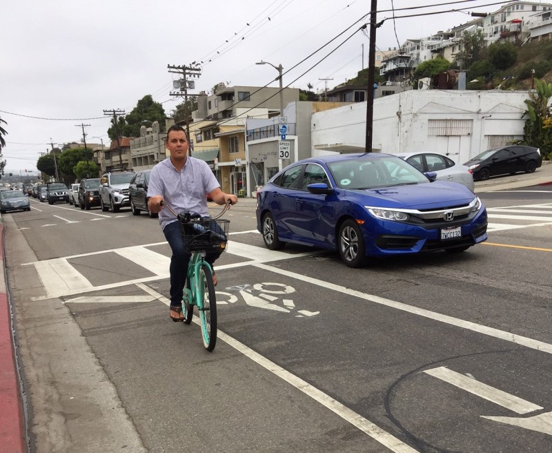 Say goodbye to bike lanes in Playa Del Rey. Photo by Joe Linton/Streetsblog L.A.