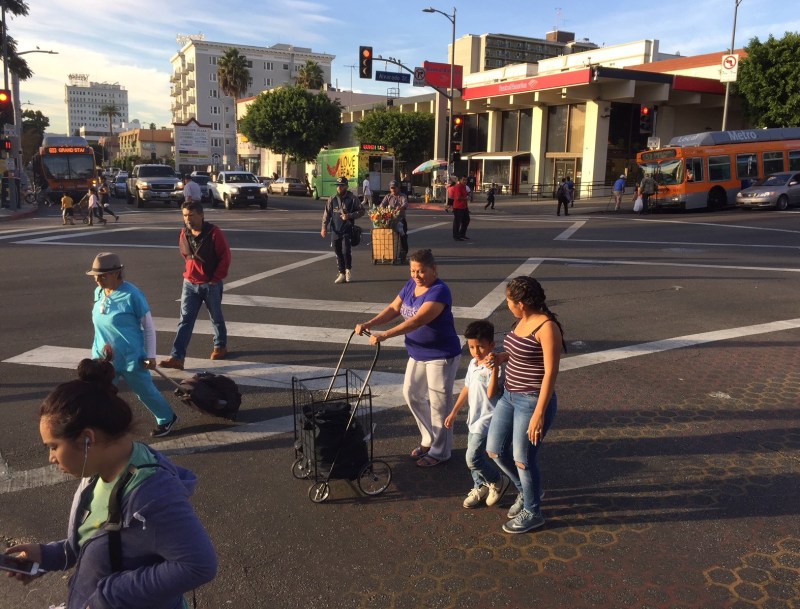 This new diagonal pedestrian crossing at 6th and Alvarado Streets is one of three adjacent scrambles. All photos by Joe Linton/Streetsblog L.A.