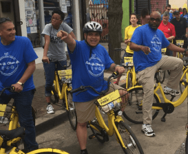 Camden Mayor Frank Moran rides an ofo bike. Photo: Patrick Miner/Twitter