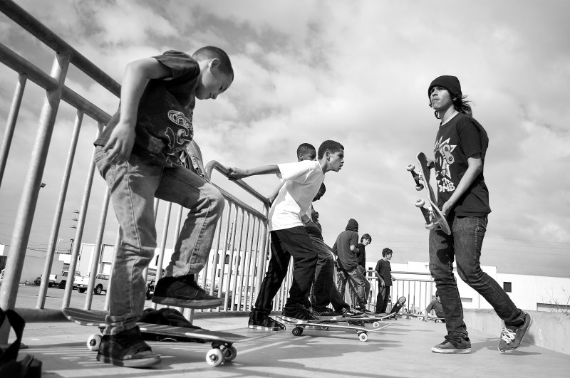 A set of ramps at the WLCAC (108th and Central) in Watts attracts a range of youth. But the way gang territories are divided up means accessing the park isn't always easy. Sahra Sulaiman/Streetsblog L.A.