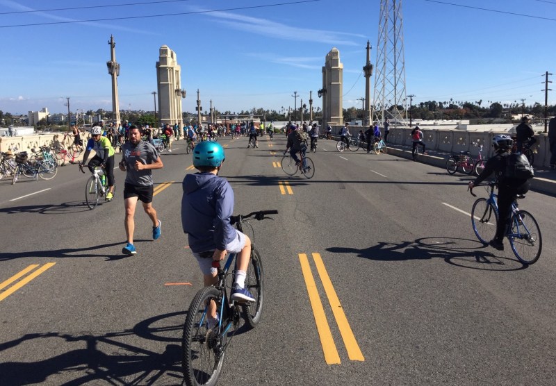 CicLAvia Heart of L.A. 2018 on the noble Fourth Street Bridge. All photos by Joe Linton/Streetsblog L.A.