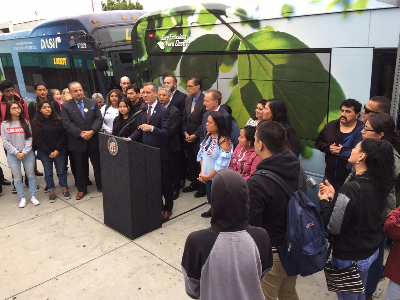 Mayor Eric Garcetti announcing free student DASH rides. Photo: Joe Linton/Streetsblog L.A.