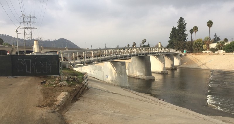 New pedestrian bridge just below the historic Glendale-Hyperion Bridge connecting Atwater Village to Silver Lake. Photos by Joe Linton/Streetsblog L.A.