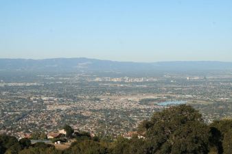 Silicon Valley sprawl. This kind of building pattern is caused, in large part, by zoning restrictions that force cities to grow out rather than up. SB50 was meant to start correcting this. Photo: Wikimedia Commons