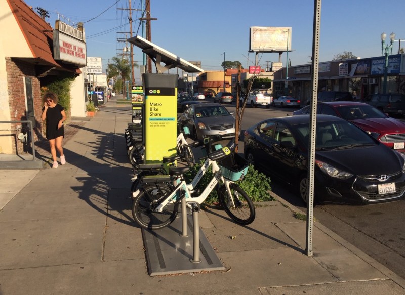 Magnolia Boulevard today looks different than it did in 1999. Photo by Joe Linton/Streetsblog L.A.