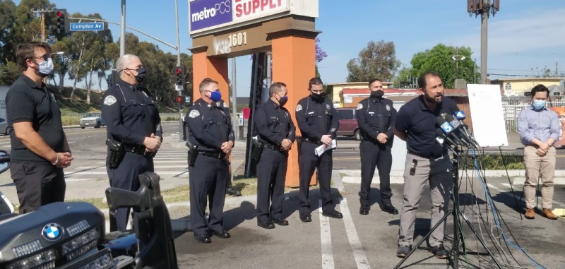 Bike Coalition Executive Director Eli Kaufman speaking at yesterdays LAPD, L.A. Walks, SAFE, LACBC press briefing. Photo via LACBC