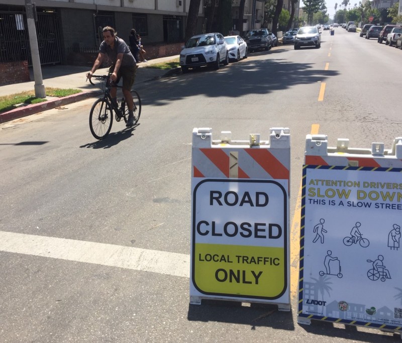Slow Streets sandwich boards on 4th Street. All photos by Joe Linton/Streetsblog L.A.