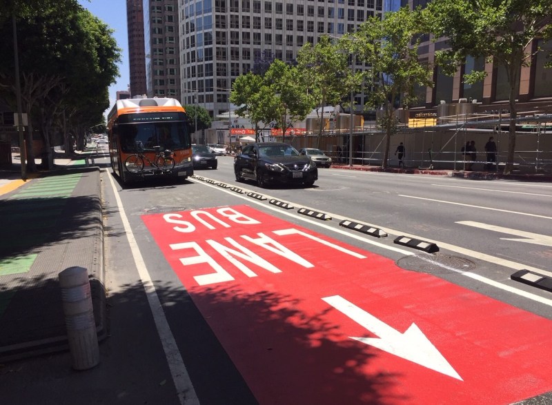 New red bus lane on Figueroa Street in downtown L.A. - photos by Joe Linton/Streetsblog L.A.