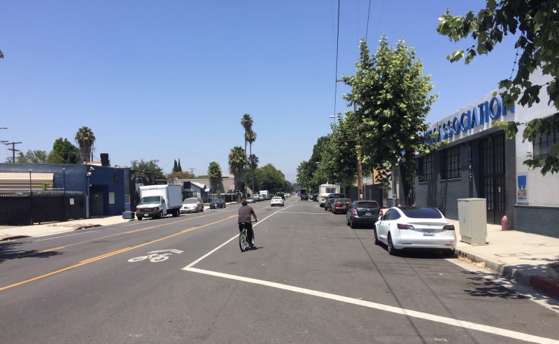 New sharrows on Tujunga Avenue. Photos by Joe Linton/Streetsblog L.A.