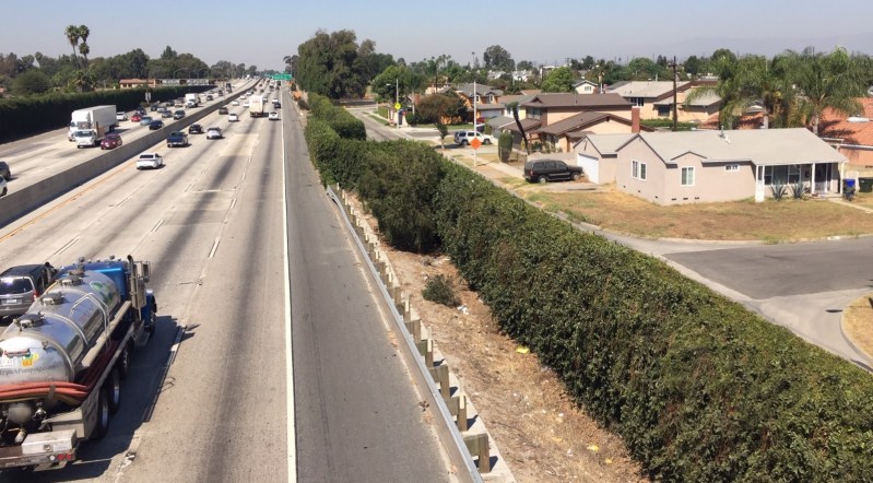 The 5 Freeway through the city of Downey. Metro plans to expand the lanes on the left and take out many of the homes on the right. Photos by Joe Linton/Streetsblog L.A.