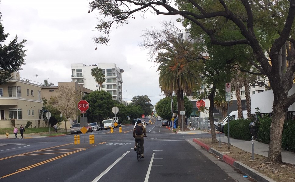 New bike lanes on 7th Street in Koreatown