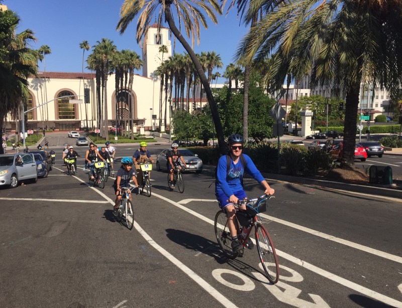 Last Saturday's ride in support of Metro Bike Share workers' organizing drive. All photos by Joe Linton/Streetsblog L.A. except where noted