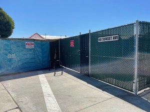The entrance to Pacific Sunset is so unassuming, I would have missed it if I hadn't already known it was there. Photo: Damien Newton