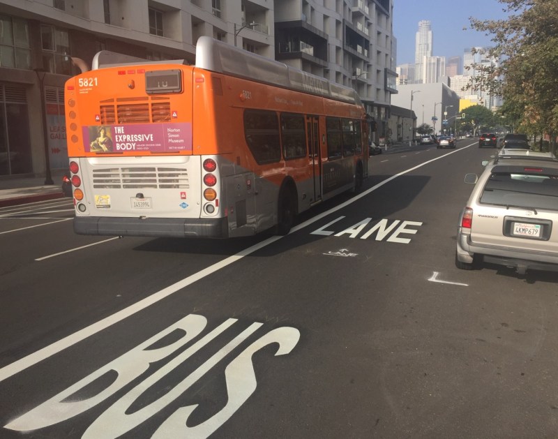 New bus lanes on Olive Street in downtown Los Angeles. Photos by Joe Linton/Streetsblog L.A.