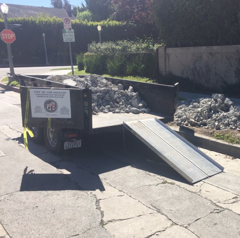 Controller Galperin's audit offers ways to make L.A.'s sidewalk repair efforts more effective. Photo by Joe Linton/Streetsblog L.A.