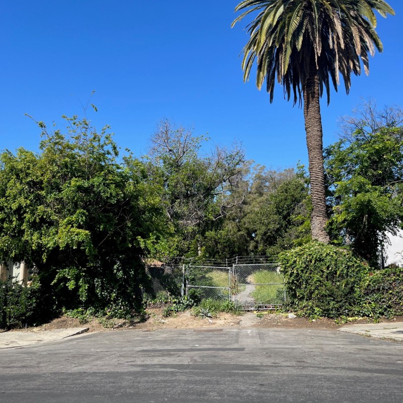 The former site of the Koreatown rocks. Photos by Joe Linton/Streetsblog L.A.
