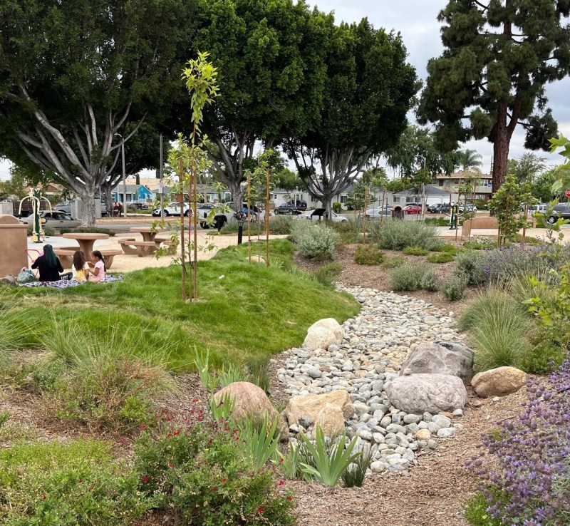 East L.A.'s new rainwater infiltration medians. Photos by Joe Linton/Streetsblog