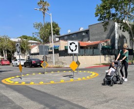 Mini-roundabout at Willoughby and Curson Avenues in West Hollywood. Photos by Joe Linton/Streetsblog